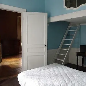 Le Quatre Bed & Breakfast